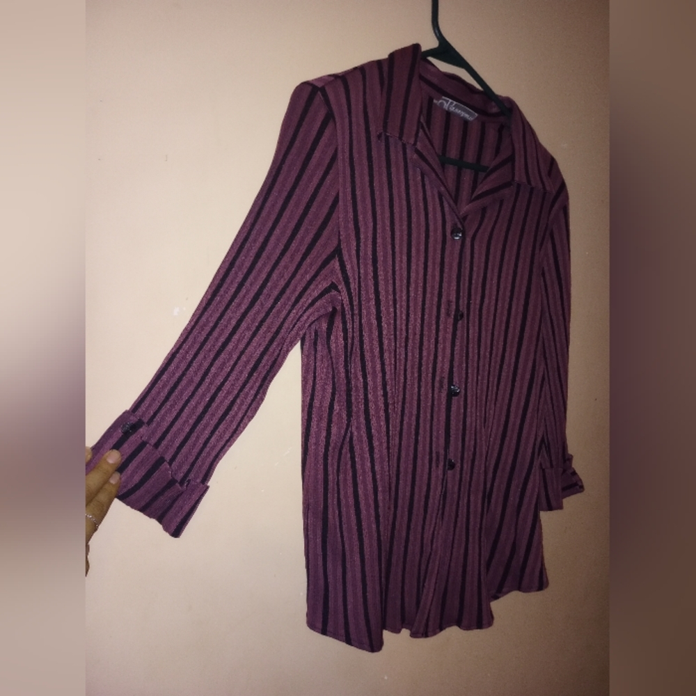 Blouse - Picture 2 of 3